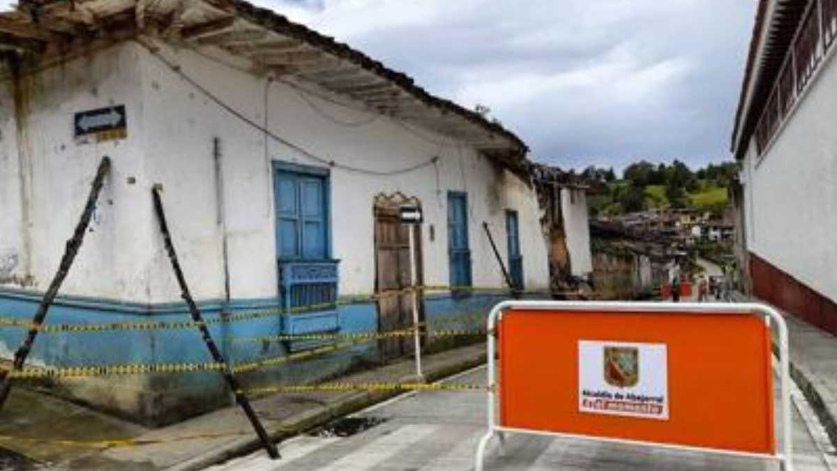 Viviendas en el municipio de Abejorral, en Antioquia, están a punto de colapsar.