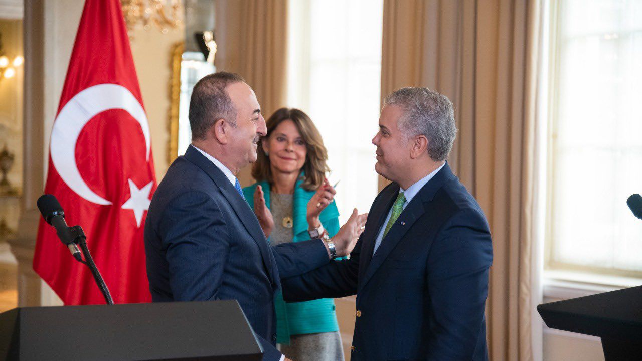Presidente Iván Duque con el canciller de Turquía Mevlut Cavusoglu en la Casa de Nariño.