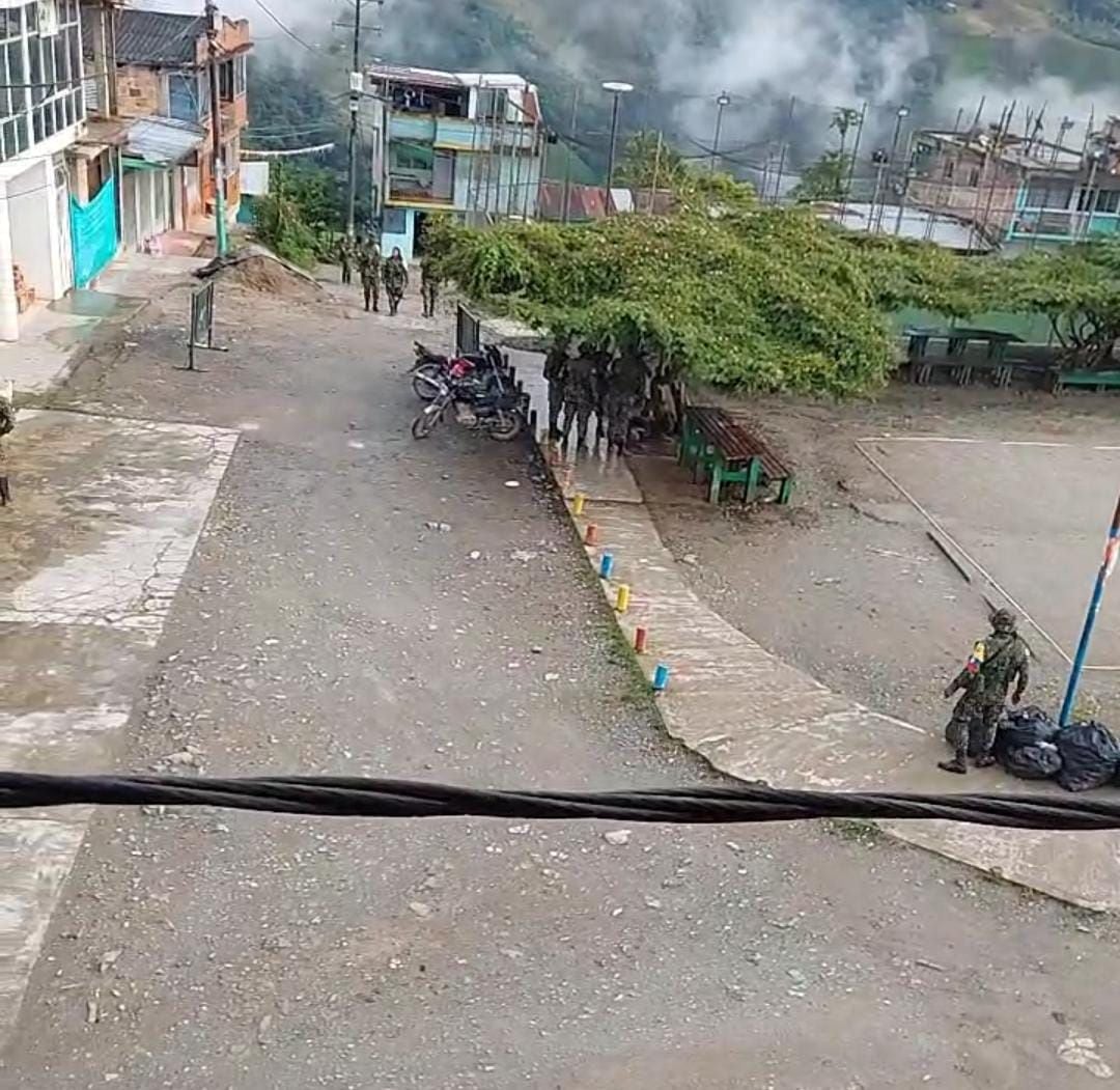Cese al fuego: revelan imágenes de las disidencias de las Farc patrullando en municipio de Nariño.