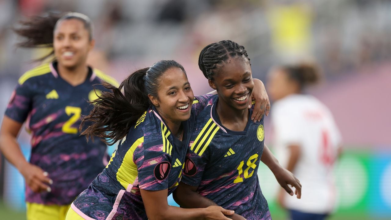 SAN DIEGO, CALIFORNIA - FEBRUARY 27:  Manuela Piva #15 congratulates Linda Caicedo #18 of Colombia after her goal during the second half of a game against Puerto Rico for Group B - 2024 Concacaf W Gold Cup at Snapdragon Stadium on February 27, 2024 in San Diego, California. (Photo by Sean M. Haffey/Getty Images)