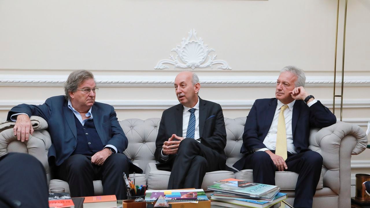 Los grandes empresarios del país, el grupo GEA y los Gilinski, se reunieron en la Casa de Nariño con el presidente Petro.