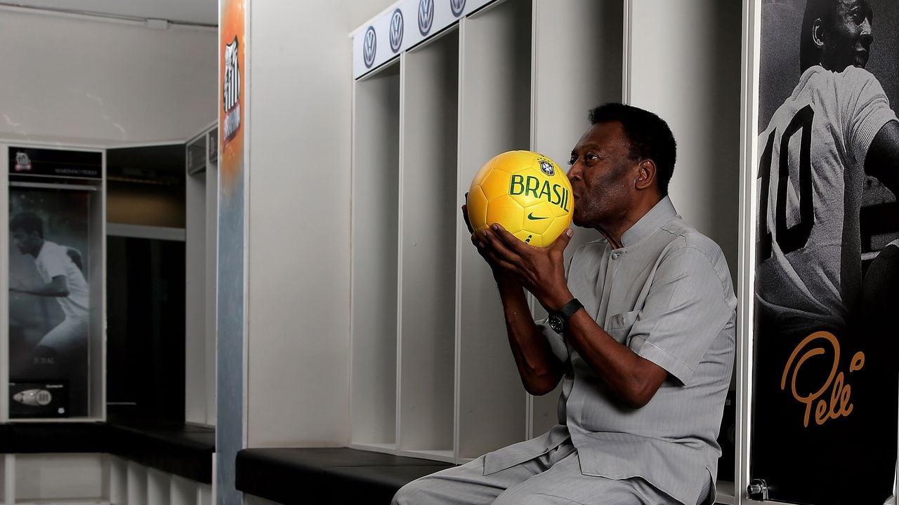 SANTOS , BRAZIL - MAY 17: (EXCLUSIVE COVERAGE) Brazilian football legend Pele poses in during a visit at stadium Vila Belmiro on May 17, 2014 in Santos, Brazil. (Photo by Friedemann Vogel/Getty Images)