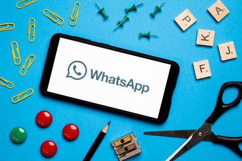 Personalización sin límites: instalando WhatsApp Plus y desactivando protecciones.