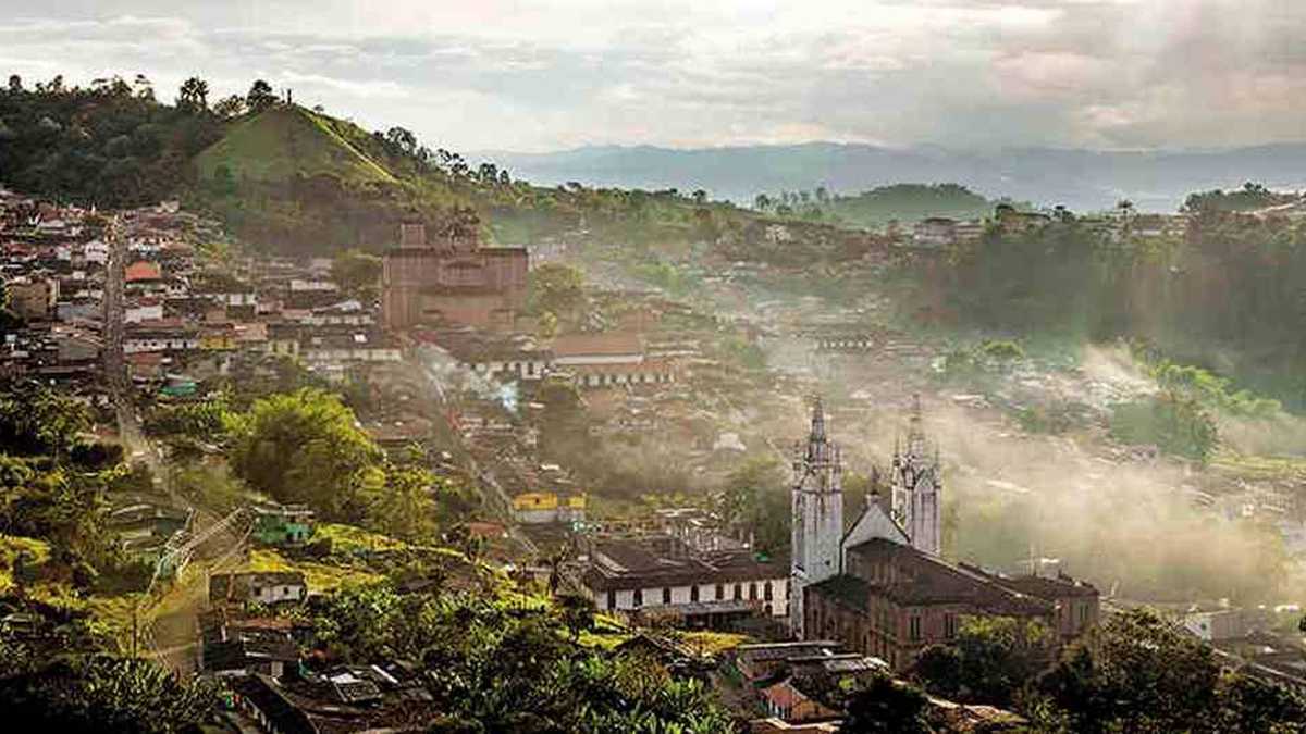 La mina Quebradona está ubicada en una montaña entre la vereda Cauca y el corregimiento de Palocabildo, a 11 kilómetros del casco urbano de Jericó. Foto: archivo/Semana.