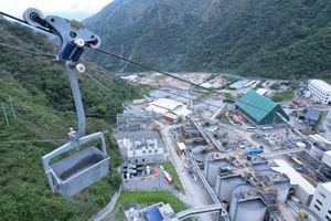 La minera Zijin, en el municipio de Buriticá, Antioquia, trabaja desde distintos frentes para garantiza el cuidado de las fuentes hídricas. 

a través de su filial Zijin-Continental Gold