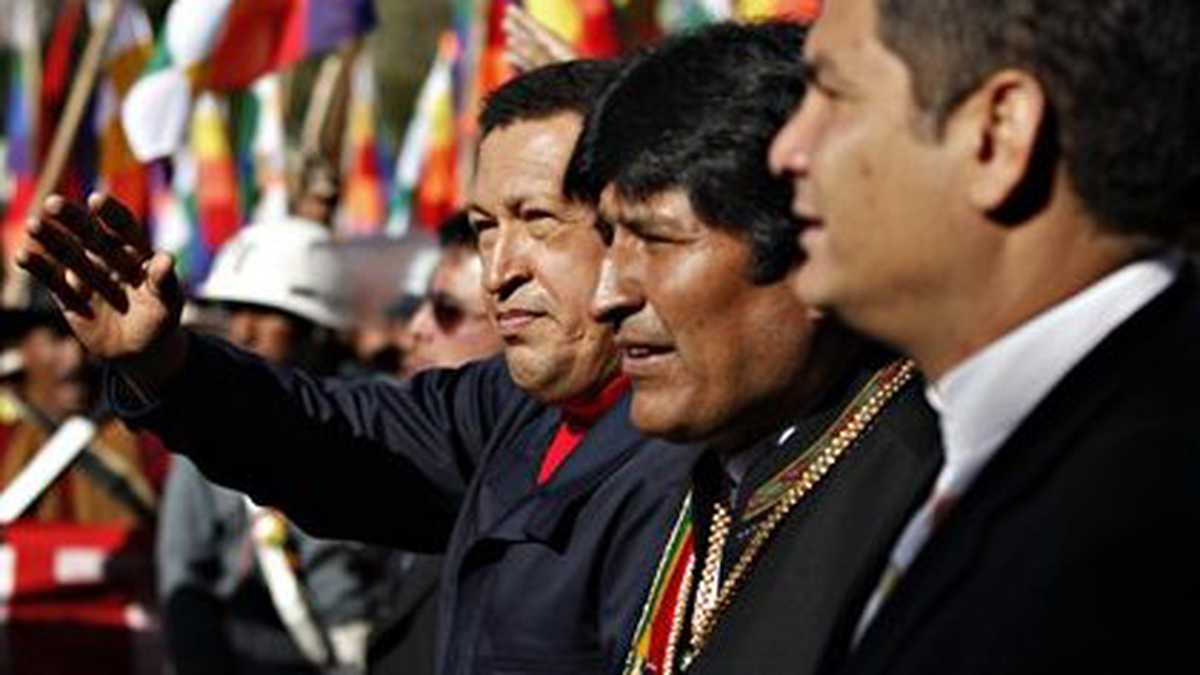 Colombia mantiene una tensa relación con los presidentes de Venezeula, Hugo Chávez, de Bolivía, Evo Morales y de Ecuador, Rafael Correa.