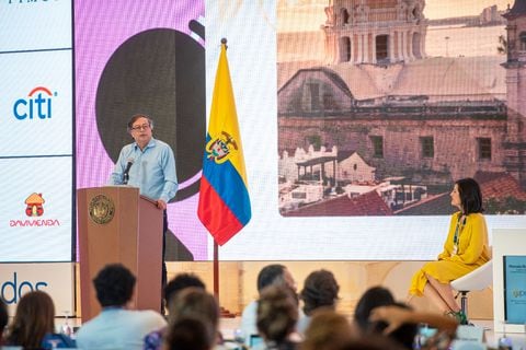 Presidente Gustavo Petro en el Congreso de Asofondos