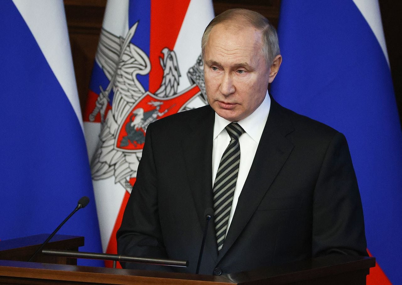 El presidente ruso, Vladimir Putin, se dirige a la audiencia en la reunión anual de la junta del Ministerio de Defensa en Moscú el 21 de diciembre de 2021.