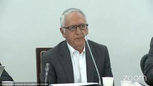 Guillermo Alfonso Jaramillo en el debate de control político de la Comisión Primera del Senado al Ministerio de Salud.