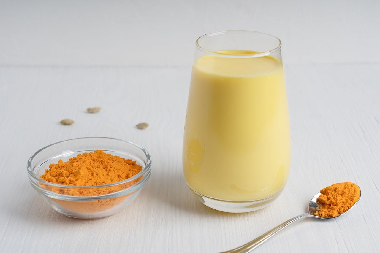 Qué tiene la leche dorada, una bebida antiinflamatoria que mejora la salud  del cerebro - EL PAÍS Uruguay