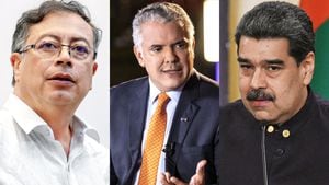 Iván Duque critica duramente a Gustavo Petro por su relación con Nicolás Maduro.