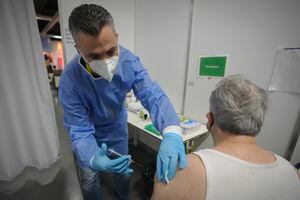 Nueva vacuna alemana contra el coronavirus es aprobada para ensayos clínicos