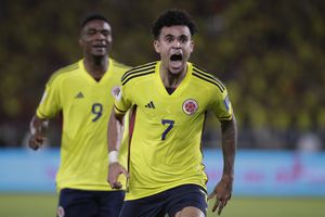 Colombia's Luis Diaz, front, celebrates scoring his side's second goal against Brazil during a qualifying soccer match for the FIFA World Cup 2026 at Roberto Melendez stadium in Barranquilla, Colombia, Thursday, Nov. 16, 2023. (AP Photo/Ivan Valencia)