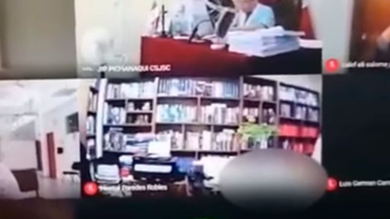 Captura de video de un abogado teniendo sexo en audiencia.