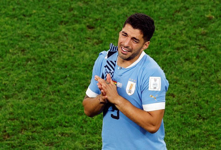 Soccer Football - FIFA World Cup Qatar 2022 - Group H - Ghana v Uruguay - Al Janoub Stadium, Al Wakrah, Qatar - December 2, 2022 Uruguay's Luis Suarez looks dejected after the match as Uruguay are eliminated from the World Cup REUTERS/Albert Gea     TPX IMAGES OF THE DAY
