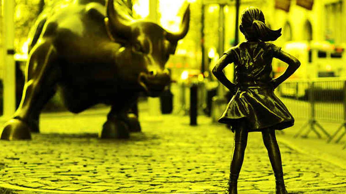 'La niña sin miedo', escultura en bronce de Kristen Visbal.