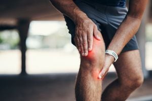 La principal causa de la inflamación de rodilla son las lesiones. Getty Images.