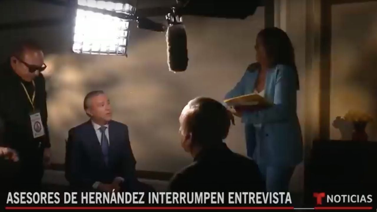 Este es el momento en el que los asesores de Rodolfo Hernández interrumpen la entrevista con Telemundo en Estados Unidos
