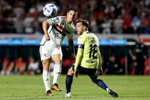 James Rodríguez en el duelo de Sao Paulo ante Liga de Quito