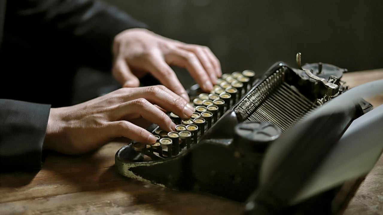 Máquina de escribir. RunStudio / Getty Images.