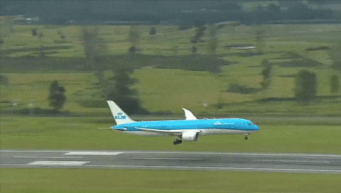 Las 192.000 dosis llegaron en un vuelo de KLM desde Ámsterdam.