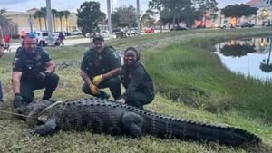 El cocodrilo se encontraba en el centro comercial Coconut Point en Estero, Florida, Estados Unidos.