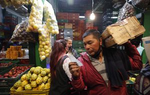 Por eso los precios hoy en día son de no creer.  21 millones de colombianos se encuentran en pobreza monetaria con ingresos per cápita promedio de $331.000 al mes, según reportes del Departamento Administrativo Nacional de Estadística, DANE. Foto: Guillermo Torres