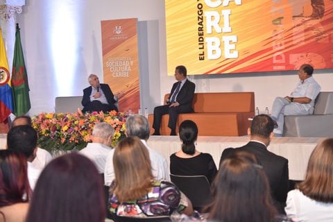 El encuentro, en el que se habló del futuro de los países de la región y de los retos que supone superar la pandemia, se realizó en la Casa de la Cultura de América Latina ‘La Perla’ de la Universidad Simón Bolívar.