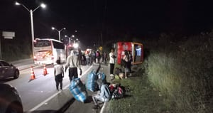 Accidente de tránsito de un bus este 2 de enero sobre la autopista Medellín - Bogotá.