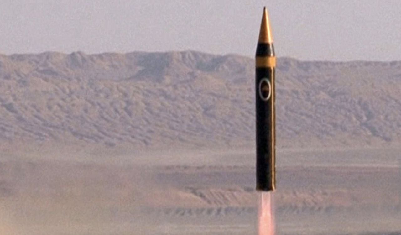 Así luce el nuevo misil creado por Irán y capaz de recorrer dos mil kilómetros para alcanzar su objetivo.