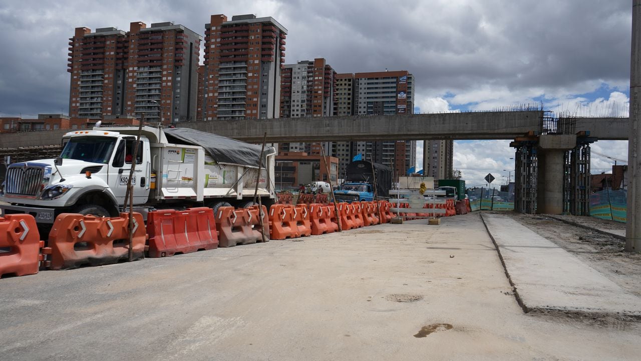 Obras del puente de la Avenida 68 con calle tercera en Bogotá