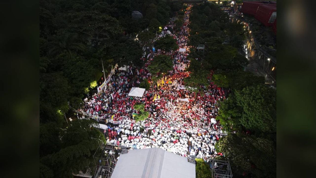 El candidato Gustavo Petro del Pacto Histórico realizó el cierre de campaña en Medellín. Foto: cortesía.