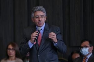 El candidato presidencial del partido Salvación Nacional, Enrique Gómez.