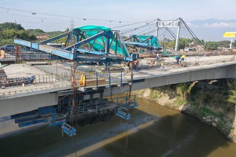 Avanzan las obras en la calzada norte del Puente de Juanchito.