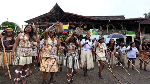 El gobierno colombiano pide perdón a las comunidades amazónicas donde unos 60.000 indígenas fueron asesinados, esclavizados por la industria del caucho, comúnmente conocida como "caucheros", que impusieron un régimen de terror entre los siglos XIX y XX.