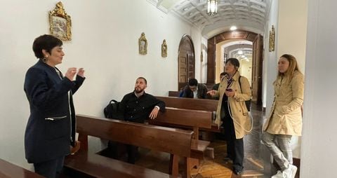 La congresista Carolina Giraldo despacha desde la capilla religiosa del Congreso porque no le han asignado oficina.
