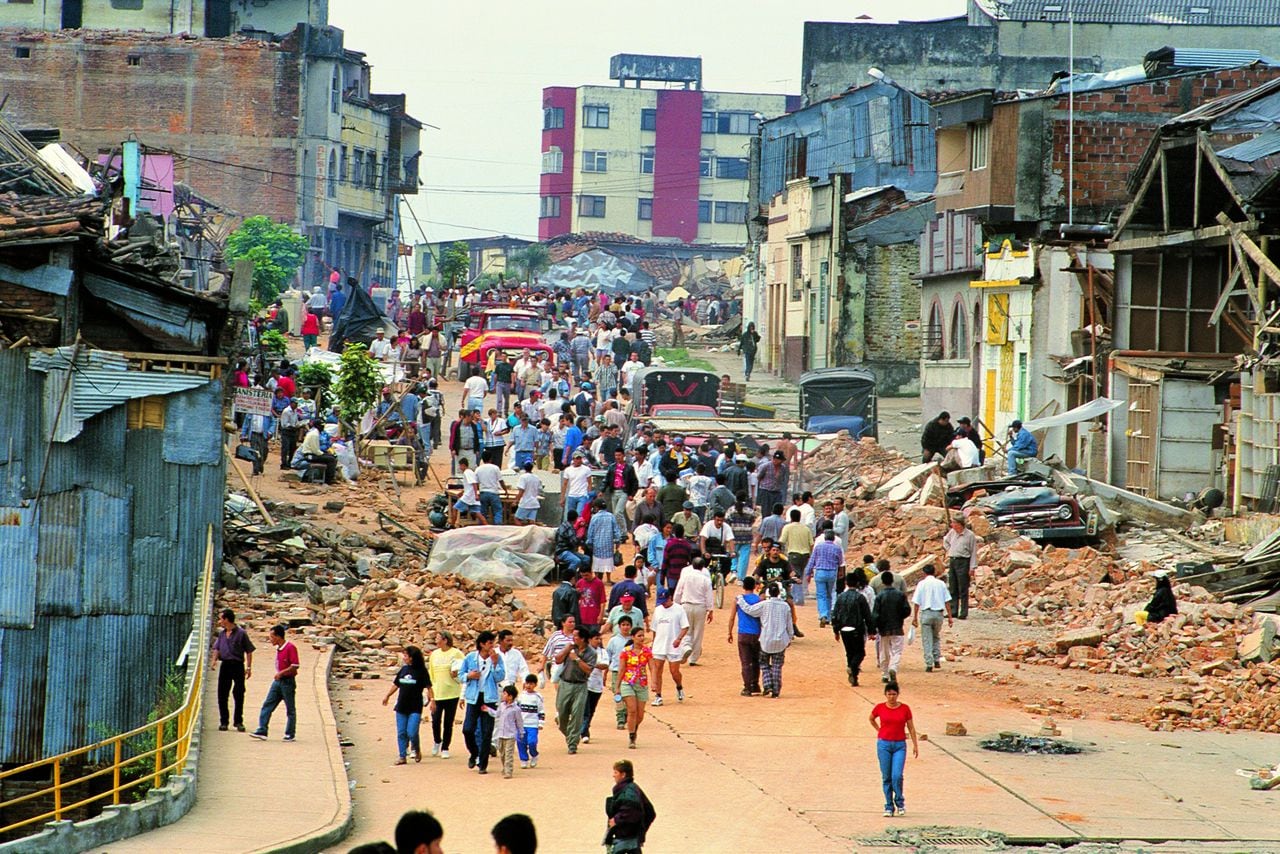 La devastación de un terremoto puede deberse a su magnitud y también a las características de las edificaciones.