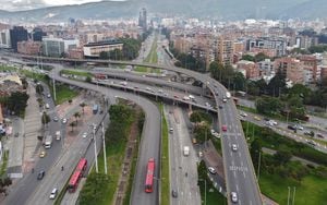 Movilidad en Bogotá en la primera semana de pico y placa todo el dia NQS