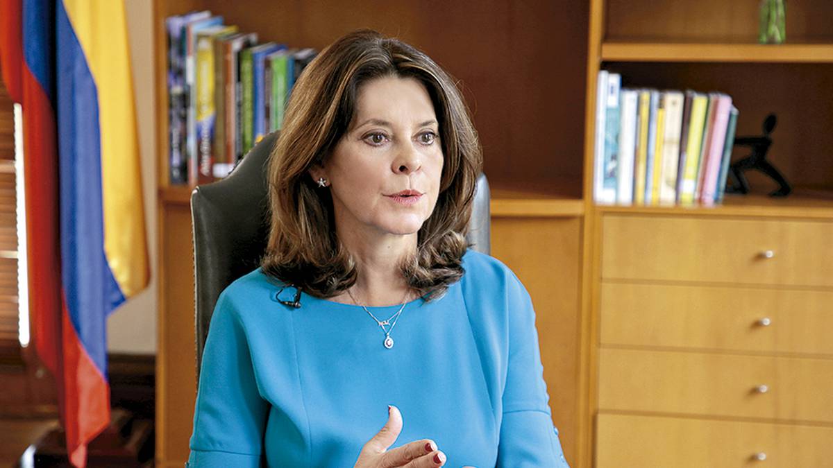 Cómo se elegirá a la nueva vicepresidenta si renuncia Marta Lucía Ramírez?