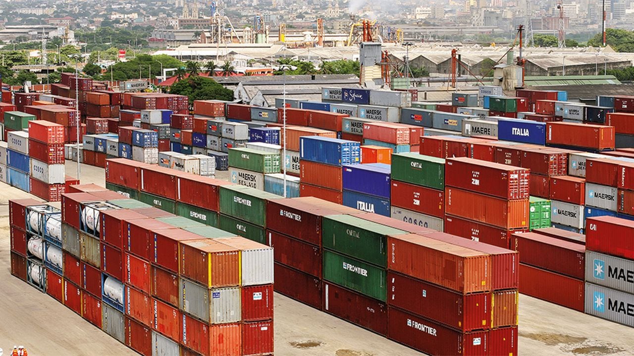   Según Analdex, se espera que este año las exportaciones terminen en unos 50.000 millones de dólares. El año pasado cerraron en 57.000 millones.