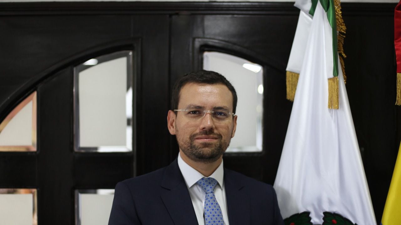 Luis Carlos Velásquez cardona, gobernador de Caldas.