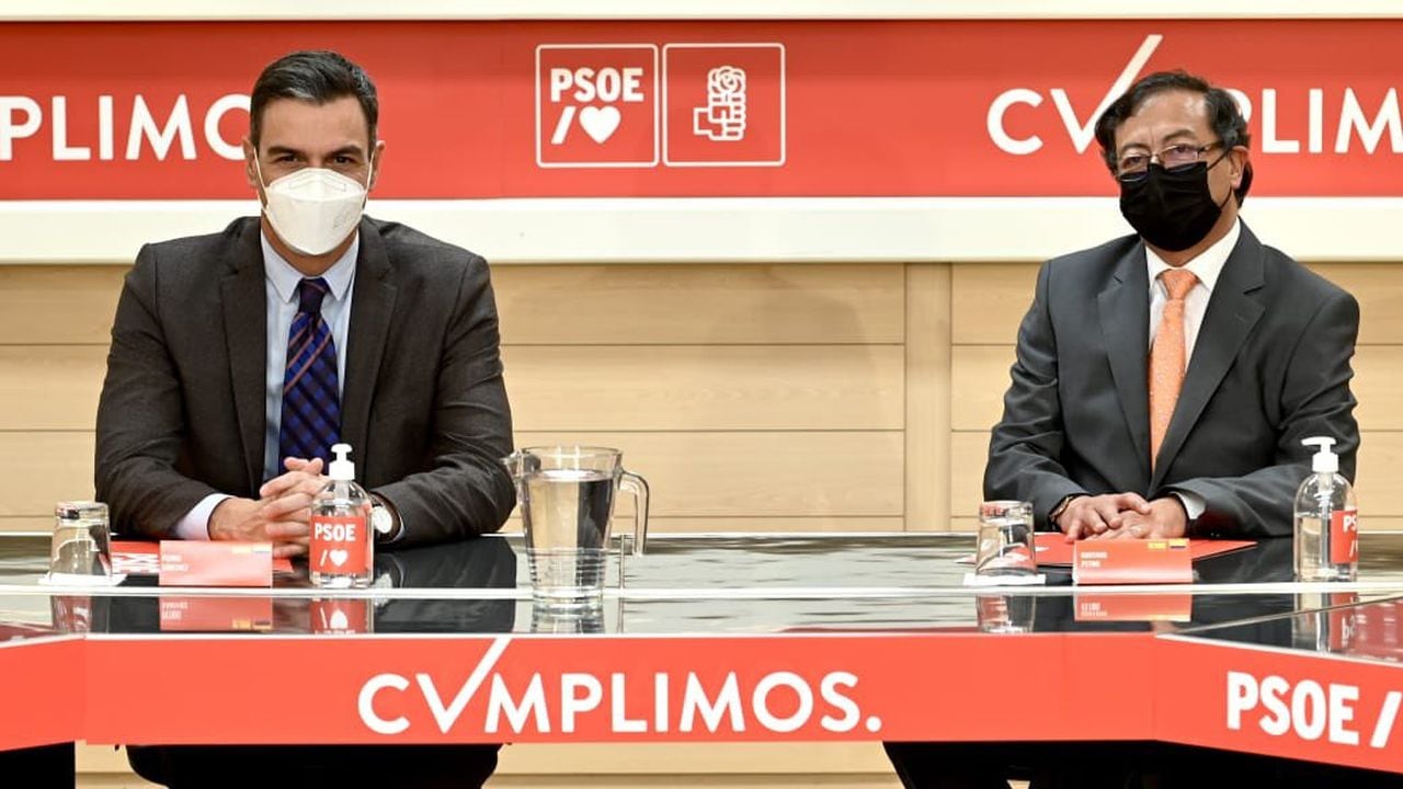 El precandidato presidencial Gustavo Petro se reunió en Madrid con el presidente de España, Pedro Sánchez.
