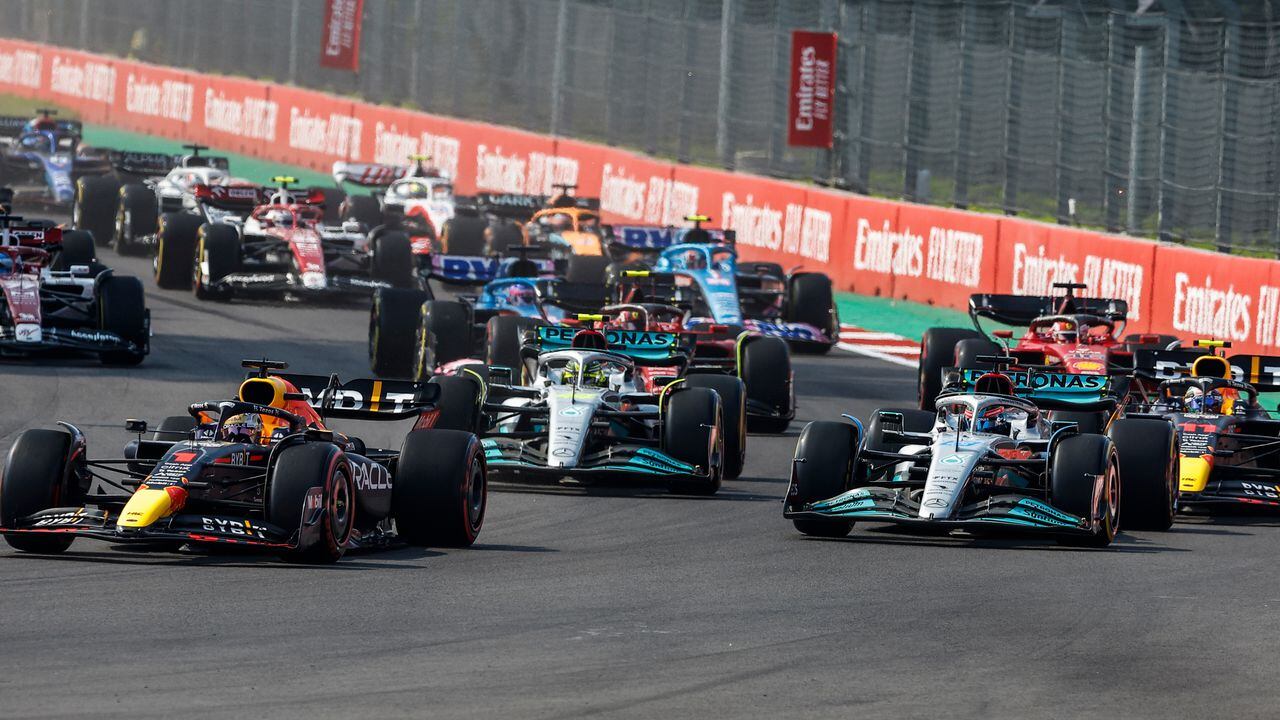 Los automóviles de F1 durante el Gran Premio de México