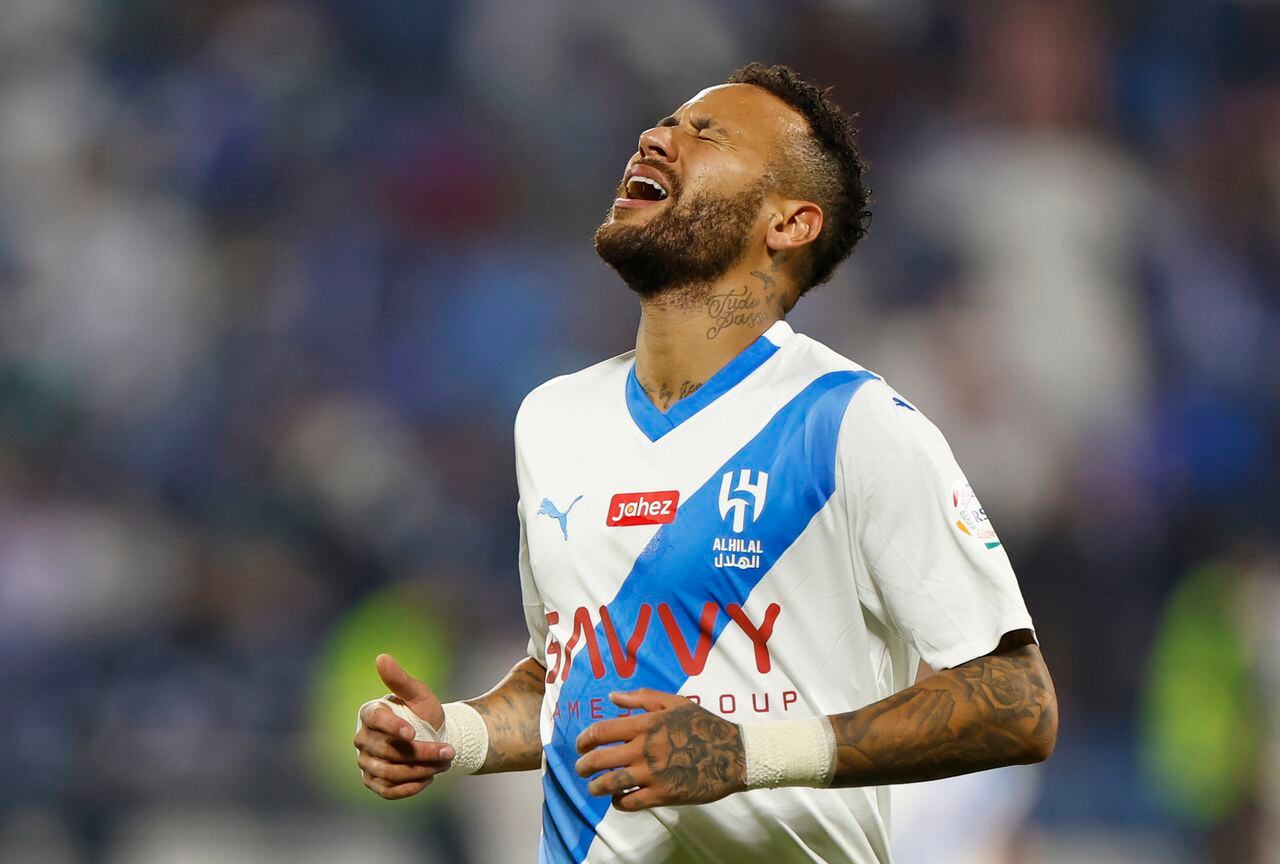 ABHA, SAUDI ARABIA - SEPTEMBER 21: Neymar of Al Hilal Club reacts after missing a shot at goal during the Saudi Pro League match between Damak and and Al Hilal at Prince Sultan Bin Abdulaziz Sport City on September 21, 2023 in Abha, Saudi Arabia. (Photo by Francois Nel/Getty Images)