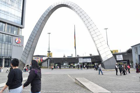 Votación, voto, elecciones, gente votando, urnas, puesto de votación, mesa en Bogotá, Corferias