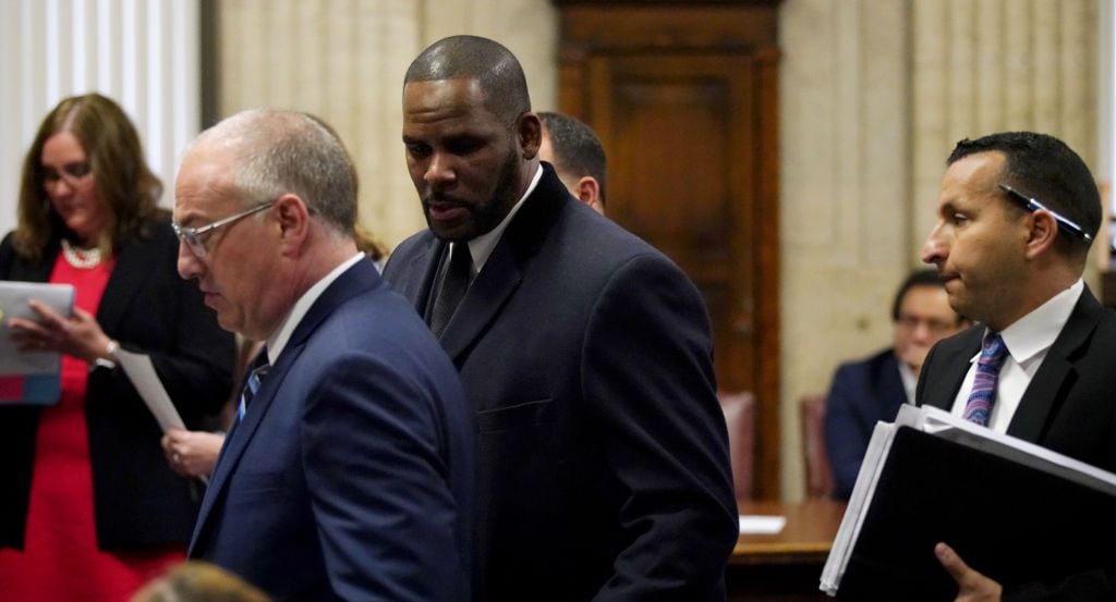 CHICAGO, ILLINOIS - MAY 07:  R. Kelly appears at a hearing before Judge Lawrence Flood at Leighton Criminal Court Building May 7, 2019  in Chicago, Illinois.  (Photo by E. Jason Wambsgans-Pool/Getty Images)