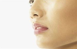 Se le dice “bigote” para referirse tanto al vello como al área entre el labio superior y la nariz.