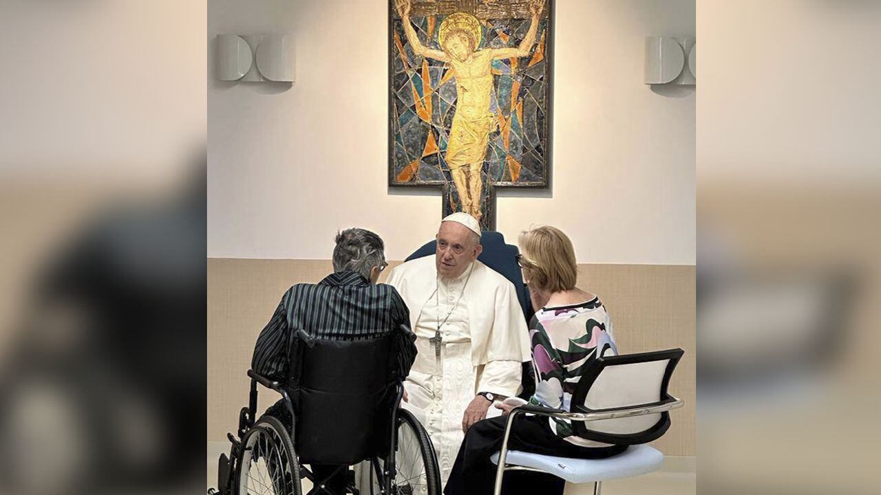 Avanza la recuperación del papa Francisco
