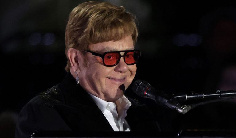 Elton John interpretó sus éxitos en un concierto en la Casa Blanca
