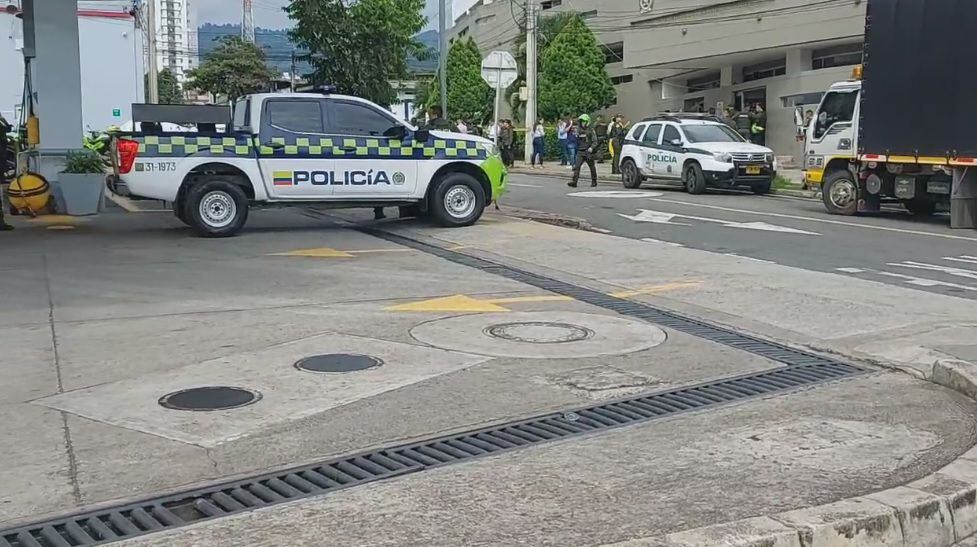 Estalló artefacto explosivo en estación de Policía de Bucaramanga; hay varios heridos.